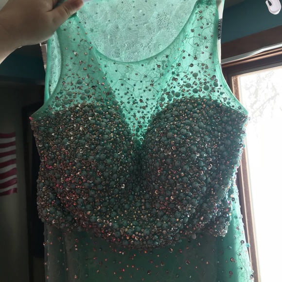 Prom dress - Picture 3 of 5